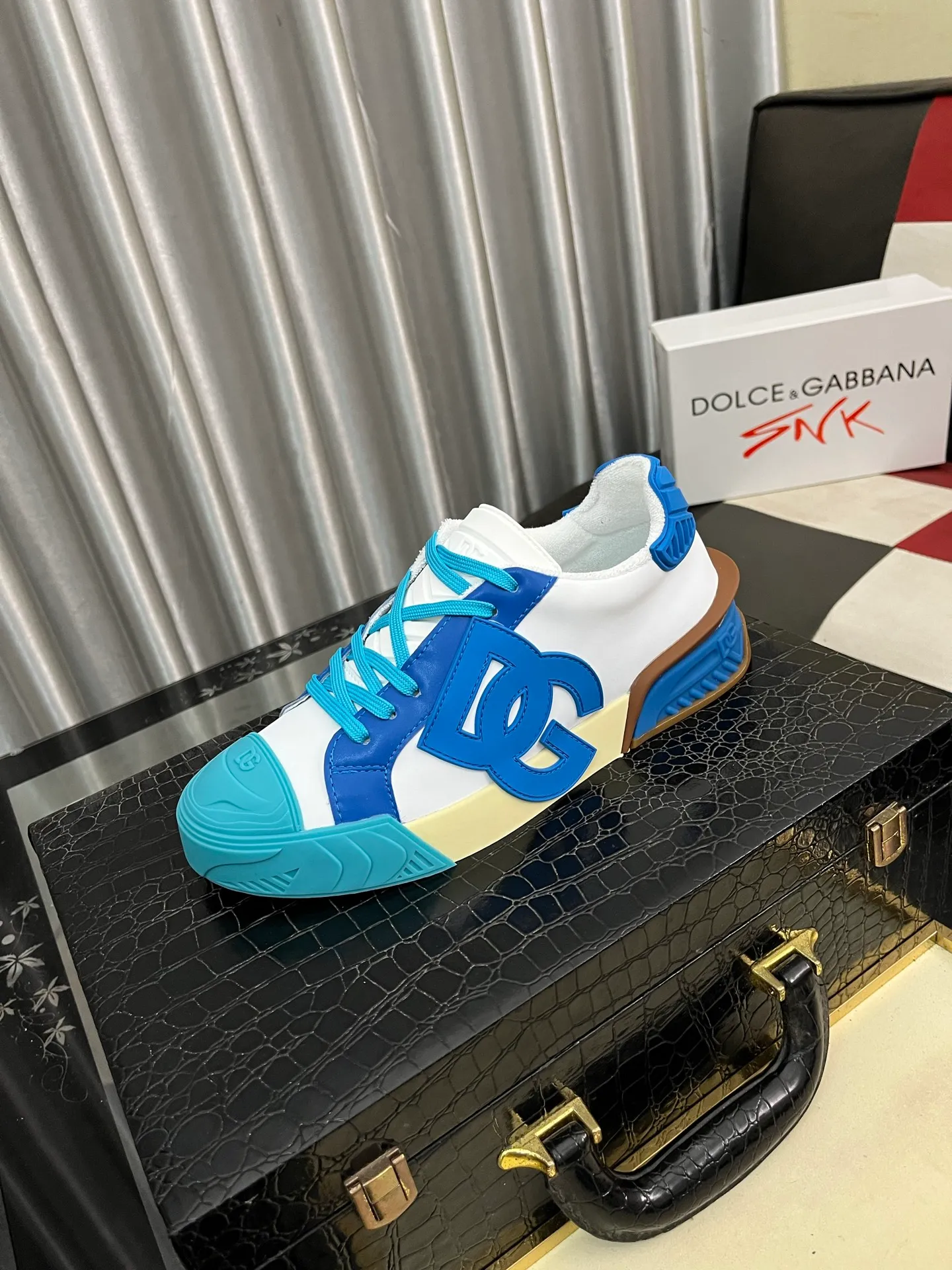 Men's shoes💰500⌚️⌚️【DG】Latest official website high-top casual, men's shoes original quality imported cowhide➕Yangli [Proud] In terms of materials and workmanship, it beats all versions on the market💕Highest quality shipments. Real photos, imported fabrics highlight the unique charm of the brand😘The shoelaces are also original custom-made👻Classic lace-up shoes are very comfortable on the feet, and the sizes are 35-462⃣️Color options